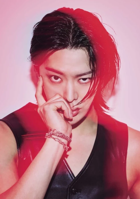nct-yuta-photobook-now.webp