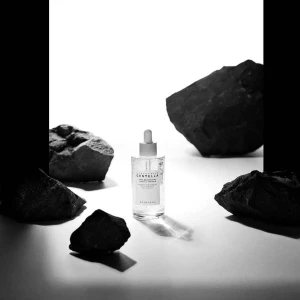 Skin-1004-Madagascar-Centella-Tone-Brightening-Capsule-Ampoule-Serum-do-twarzy-rozjaśniające-100ml-3.jpg