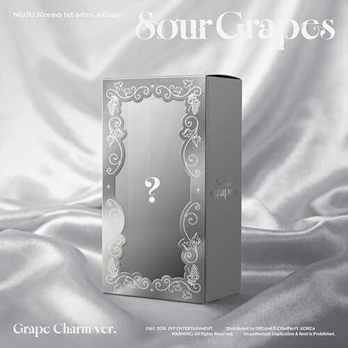 niziu-sour-grapes-grape-charm.jpg